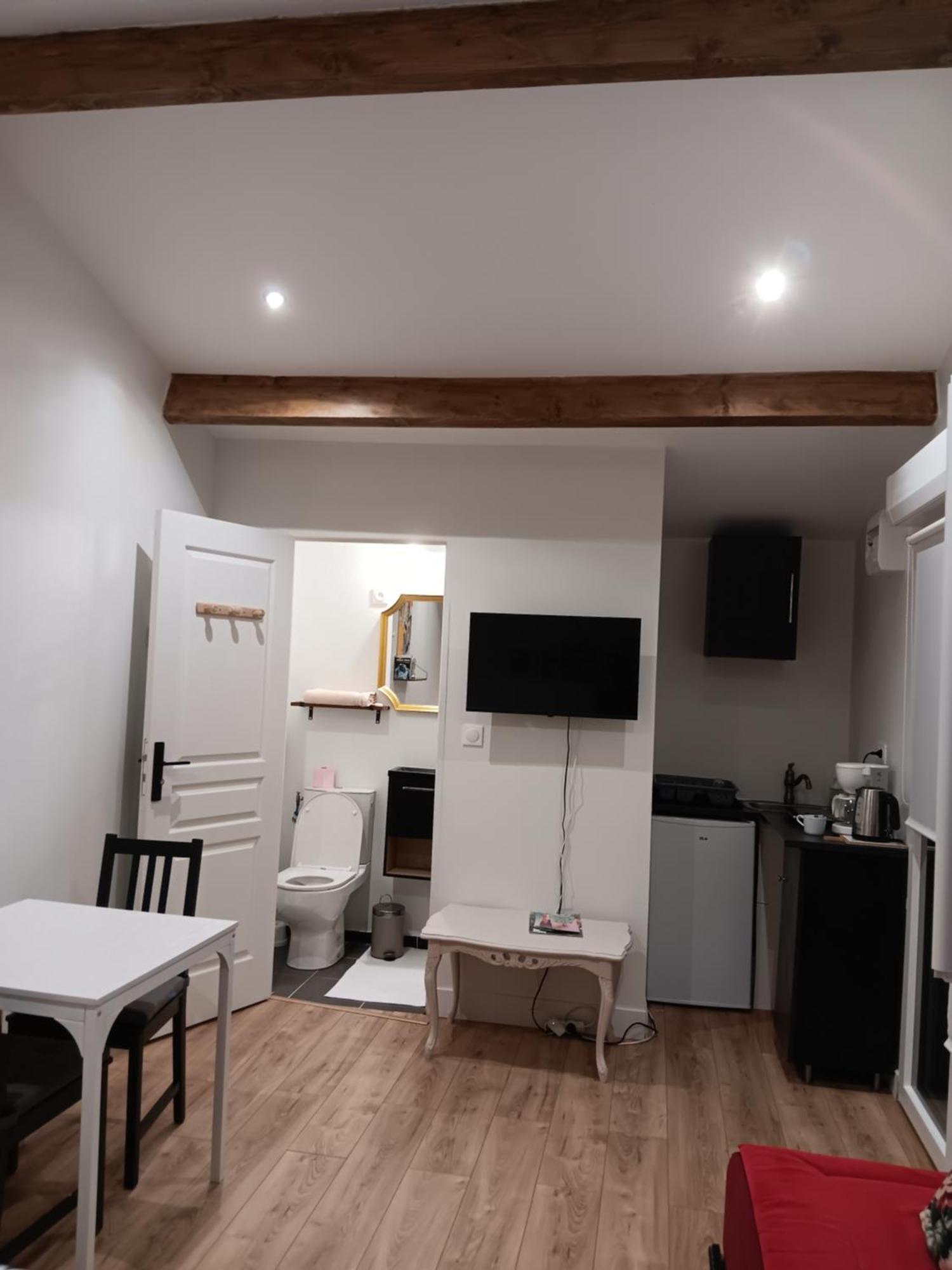Studio Maisonette Езін Екстер'єр фото